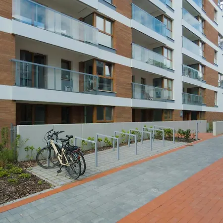 Bright & Stylish With Balcony 1,5 Km To Main By Renters Lejlighed *