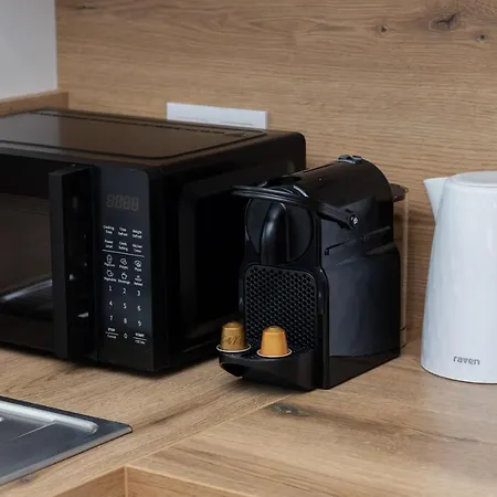 Apartment Bright & Stylish With Balcony 1,5 Km To Main By Renters