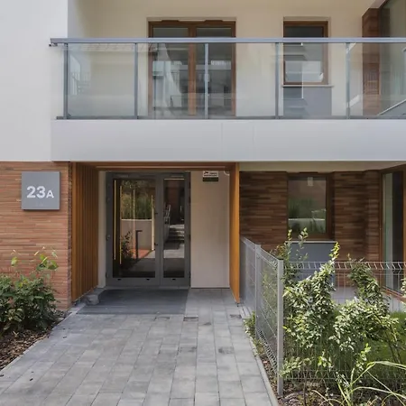 Bright & Stylish With Balcony 1,5 Km To Main By Renters Apartament