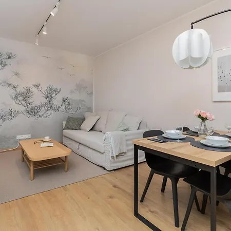 Bright & Stylish With Balcony 1,5 Km To Main By Renters Апартаменты